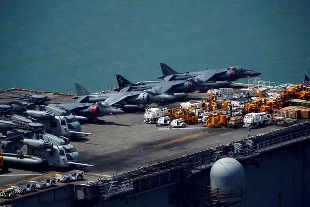 Nhật Bản quyết mua tàu đổ bộ khổng lồ đối đầu Trung Quốc ảnh 7