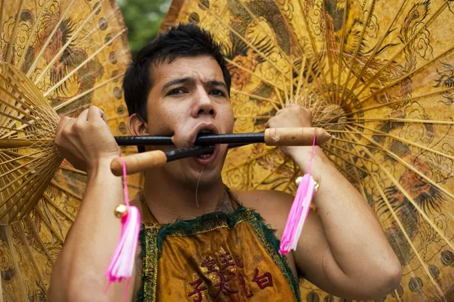 Đừng sốc: Đây chỉ là hình ảnh những tín đồ xỏ khuyên kì dị ảnh 6