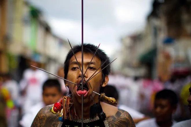 Đừng sốc: Đây chỉ là hình ảnh những tín đồ xỏ khuyên kì dị ảnh 9