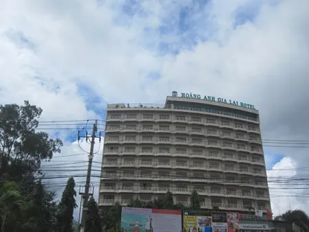 Nghẹt thở giải cứu thiếu phụ đòi tự tử ở khách sạn ảnh 2