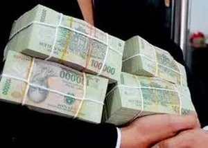 Lừa tiền tỷ, giám đốc trốn sang Mỹ làm bồi bàn ảnh 1