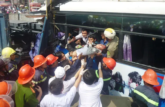 Không cứu giúp người bị tai nạn giao thông, có thể bị phạt đến 5 năm tù ảnh 1