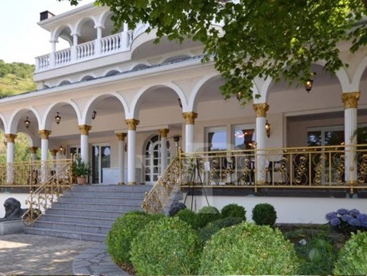 Chiêm ngưỡng những ngôi nhà phải mua bằng 'tiền tấn' ảnh 9