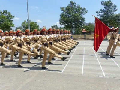 Hàng nghìn cảnh sát luyện tập cho Lễ diễu binh ngày 30/4 ảnh 6
