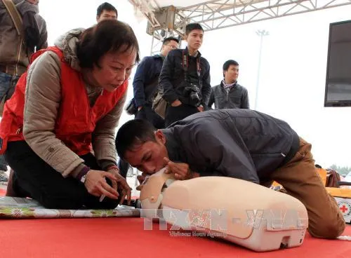 Kinh nghiệm sơ cứu cho người bị tai nạn giao thông ảnh 2 Kinh nghiệm sơ cứu cho người bị tai nạn giao thông ảnh 2