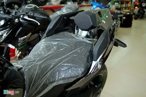 Cận cảnh siêu môtô Ninja H2 đầu tiên về Việt Nam ảnh 7