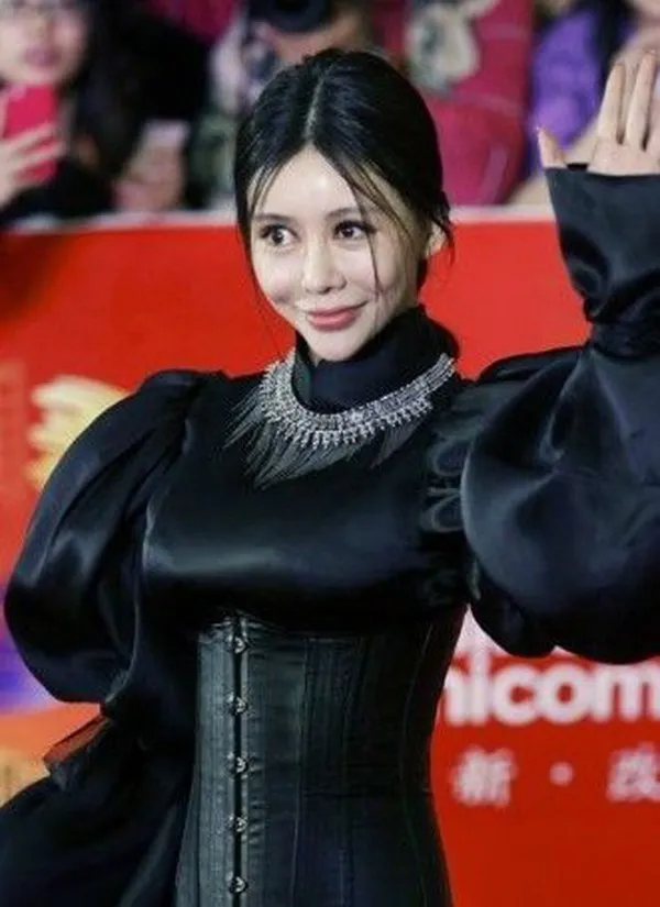 Hàng vạn người tàn phế vì giải phẫu thẩm mỹ ảnh 2