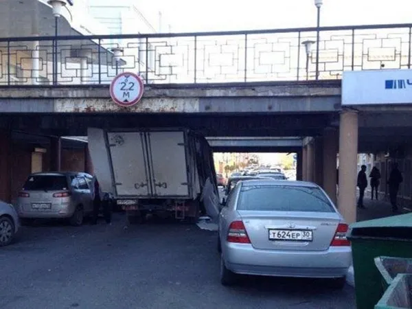 Những tai nạn ôtô kỳ cục nhất thế gian ảnh 5