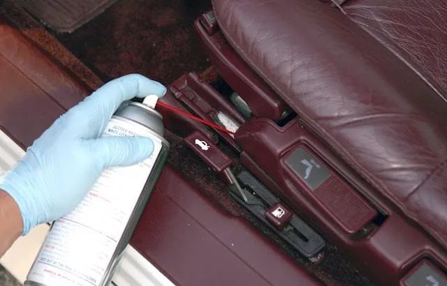 Các chi tiết nhỏ thường bị lãng quên khi bảo dưỡng xe ô tô ảnh 6