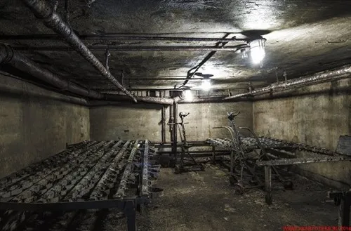 Bí ẩn căn cứ hải quân bị bỏ hoang của Liên Xô - ảnh 12