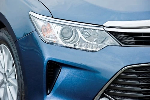 [ĐÁNH GIÁ] Toyota Camry 2.0E: Vua thực dụng - ảnh 5