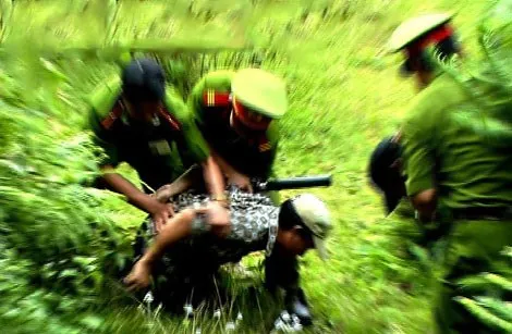 Đánh sập đường dây mua bán, vận chuyển hơn 1.200 bánh heroin - ảnh 3