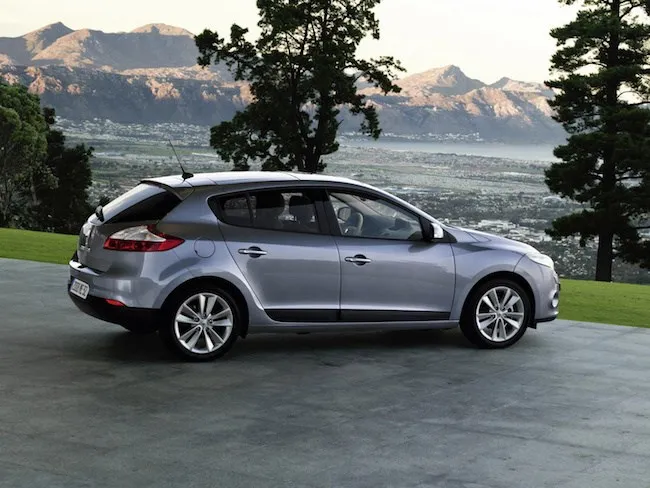 Hãng xe Renault báo giá và công bố mẫu logo mới nhất năm 2015 ảnh 5