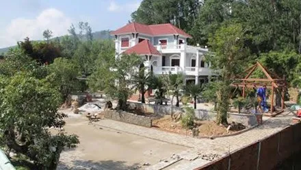 Khu biệt phủ của tướng Thạch.