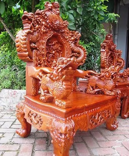 Bộ bàn ghế gỗ sưa trăm tỷ đắt nhất Việt Nam - ảnh 4