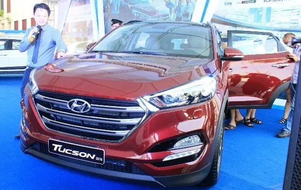 Hyundai Tucson 2016 ra mắt, lịch lãm hơn SantaFe, giá 925 triệu ảnh 1