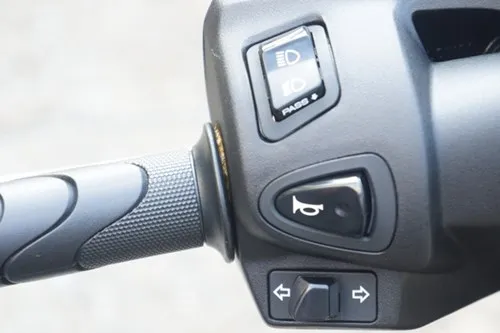 Cận cảnh Honda SH mới khởi động như ô tô ảnh 14 Cận cảnh Honda SH mới khởi động như ô tô - ảnh 13