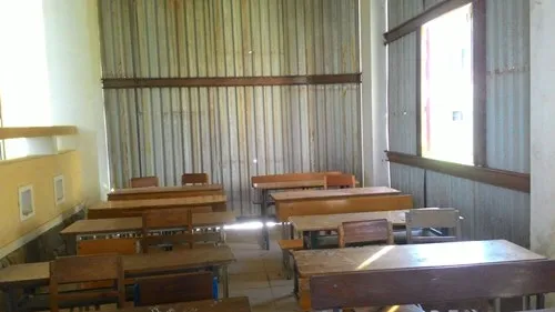 Trường 3 tầng lún cả mét, hàng trăm học sinh sơ tán khẩn - ảnh 3