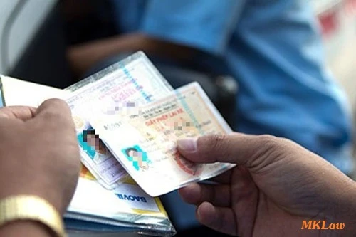 Thủ tục sang tên xe ô tô khi không liên lạc được với chủ cũ ?