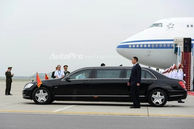 Mercedes S600 Pullman Guard