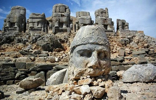 Bí ẩn lăng mộ khổng lồ 2.000 tuổi ở Thổ Nhĩ Kỳ - ảnh 10