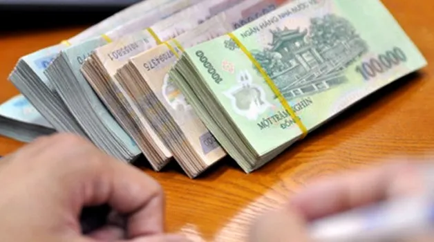 Việc tiếp cận vốn vay khá dễ dàng với lãi suất thấp, thời gian vay dài và tỷ lệ vay cao đã khiến nhiều khách hàng sẵn sàng vay nợ để sở hữu ôtô. Việc tiếp cận vốn vay khá dễ dàng với lãi suất thấp, thời gian vay dài và tỷ lệ vay cao đã khiến nhiều khách hàng sẵn sàng vay nợ để sở hữu ôtô.