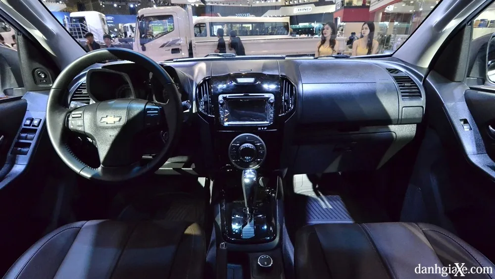 Điểm mặt bảy “tay đua” phân khúc xe bán tải trong năm 2016 ảnh 20