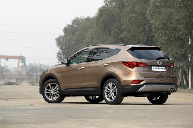 Hyundai SantaFe 2016 giá từ 1,1 tỷ đồng