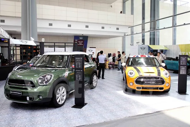 Hàng loạt xế sang hội tụ tại triển lãm BMW World Vietnam 2016 ảnh 2