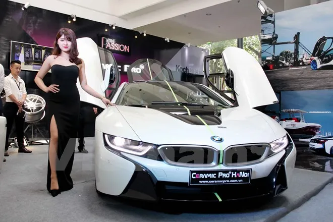 Hàng loạt xế sang hội tụ tại triển lãm BMW World Vietnam 2016 ảnh 1