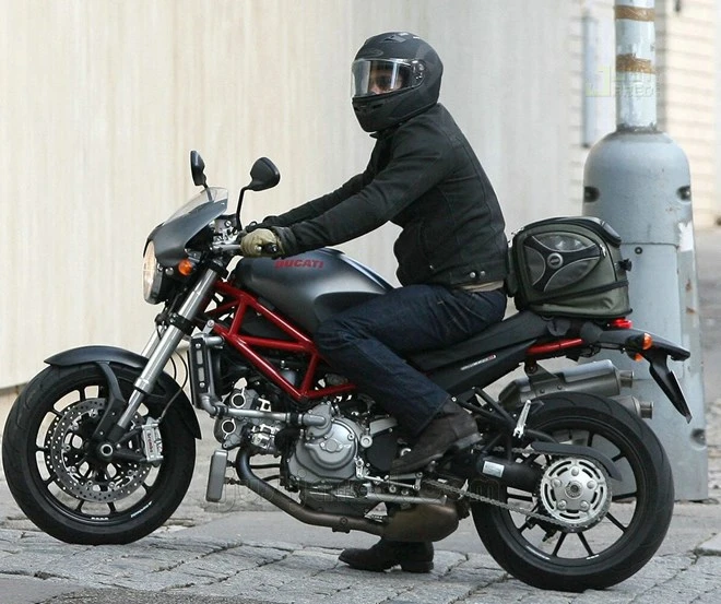 Chơi chơi mô tô phân khối lớn cần lưu ý gì? ảnh 5 Chơi chơi mô tô phân khối lớn cần lưu ý gì? ảnh 5