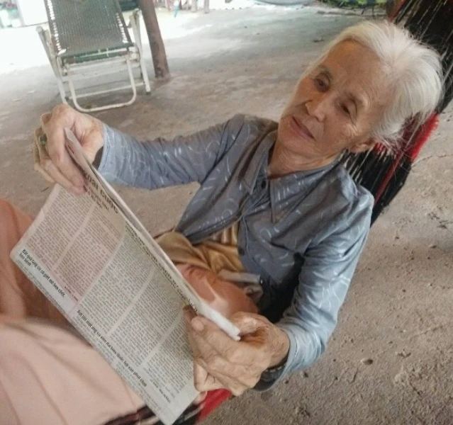 Cụ bà lạc đường, đang tìm người thân ở TP.HCM ảnh 1