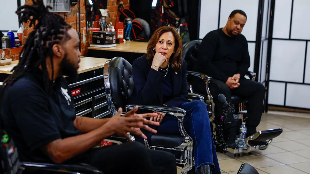 Bầu cử Mỹ 2024_Bà Harris gặp cử tri Philadelphia.jpg