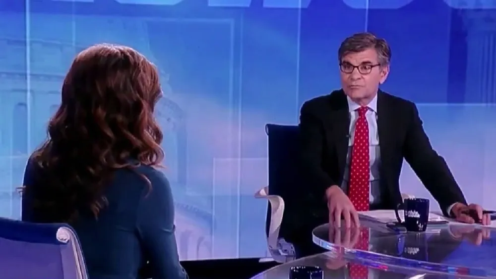 ABC chấp nhận bồi thường vì đưa tin sai sự thật về ông Trump.jpg