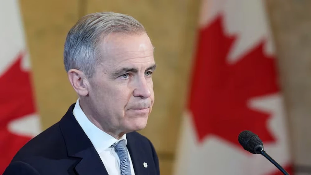 Thủ tướng Canada Mark Carney trong buổi họp báo hôm 27-3. Ảnh: PC Thủ tướng Mark Carney họp báo về đáp trả Mỹ vụ áp thuế ô tô nhập khẩu.jpg