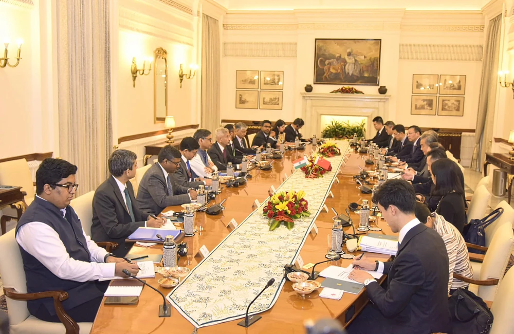 Ấn Độ tiếp Vương Nghị bàn về biên giới Trung-Ấn.jpg