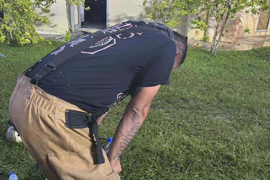 Hoả hoạn thiêu rụi toà nhà quốc hội Quần đảo Marshall_.jpg