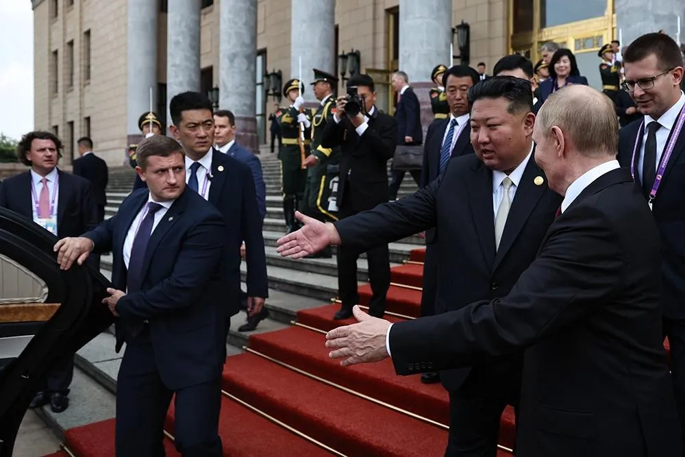 4 ngày ông Putin thăm Trung Quốc_Kim Jong-un.jpg