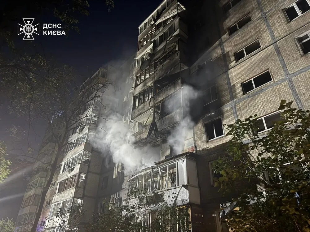 Toà nhà Chính phủ Ukraine cháy do Nga không kích Kiev_4.jpg