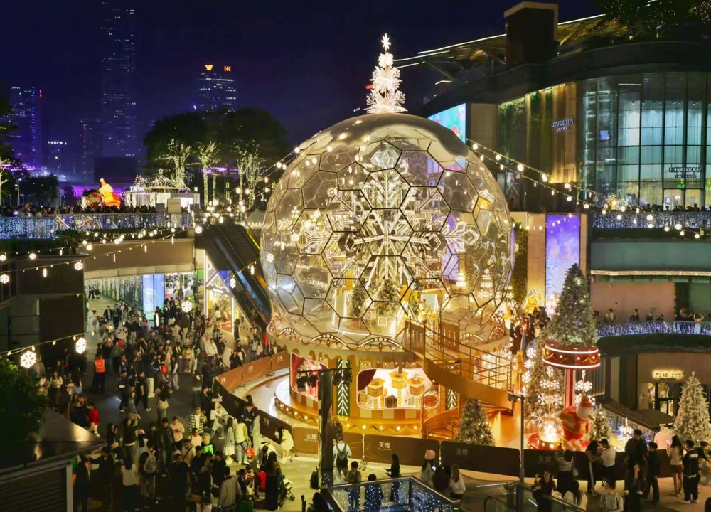 2412 Châu Á lung linh, sáng rực chào đón Giáng sinh 2025_1.jpg