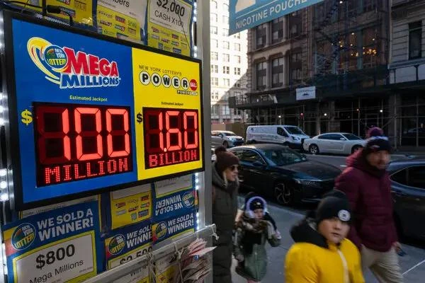 2612 Trúng độc đắc 1,817 tỉ USD ngay đêm Giáng sinh.jpg