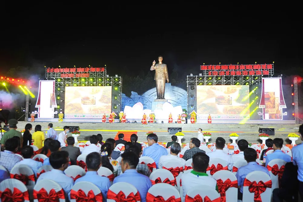 Quang cảnh lễ kỷ niệm 90 năm thành lập tỉnh Gia Lai. Ảnh: NG. Quang cảnh lễ kỷ niệm 90 năm thành lập tỉnh Gia Lai. Ảnh: NG.