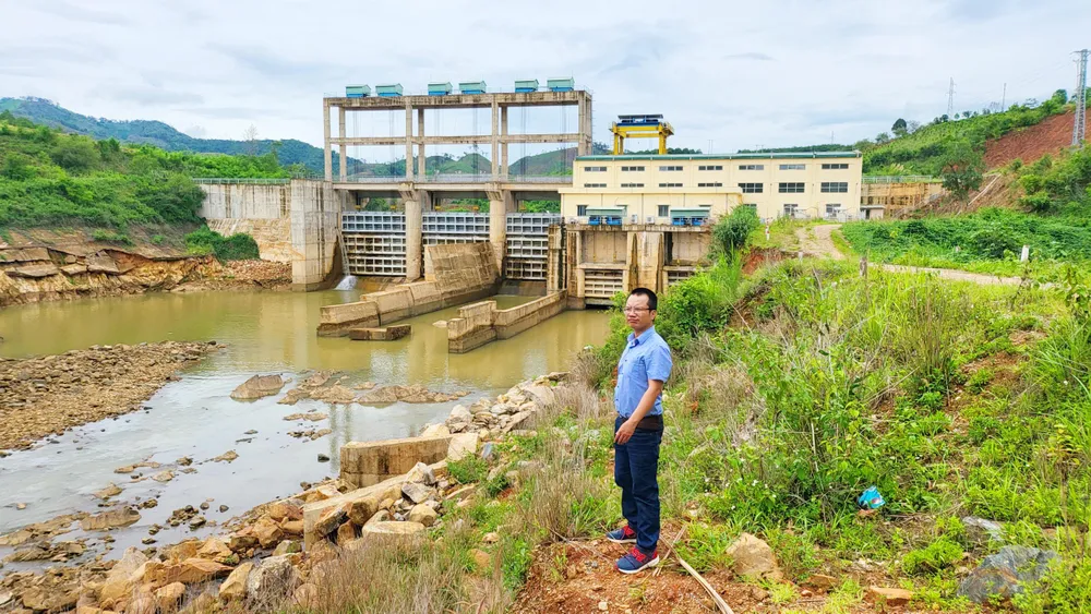 Sở Công Thương tỉnh Kon Tum tổ chức họp liên ngành để làm rõ quy trình xả lũ thủy điện Đắk Psi bậc 1 và bậc 2 để xác định nguyên nhân gây thiệt hại hoa màu, nhà cửa của dân. Sở Công Thương tỉnh Kon Tum tổ chức họp liên ngành để làm rõ quy trình xả lũ thủy điện Đắk Psi bậc 1 và bậc 2 để xác định nguyên nhân gây thiệt hại hoa màu, nhà cửa của dân.