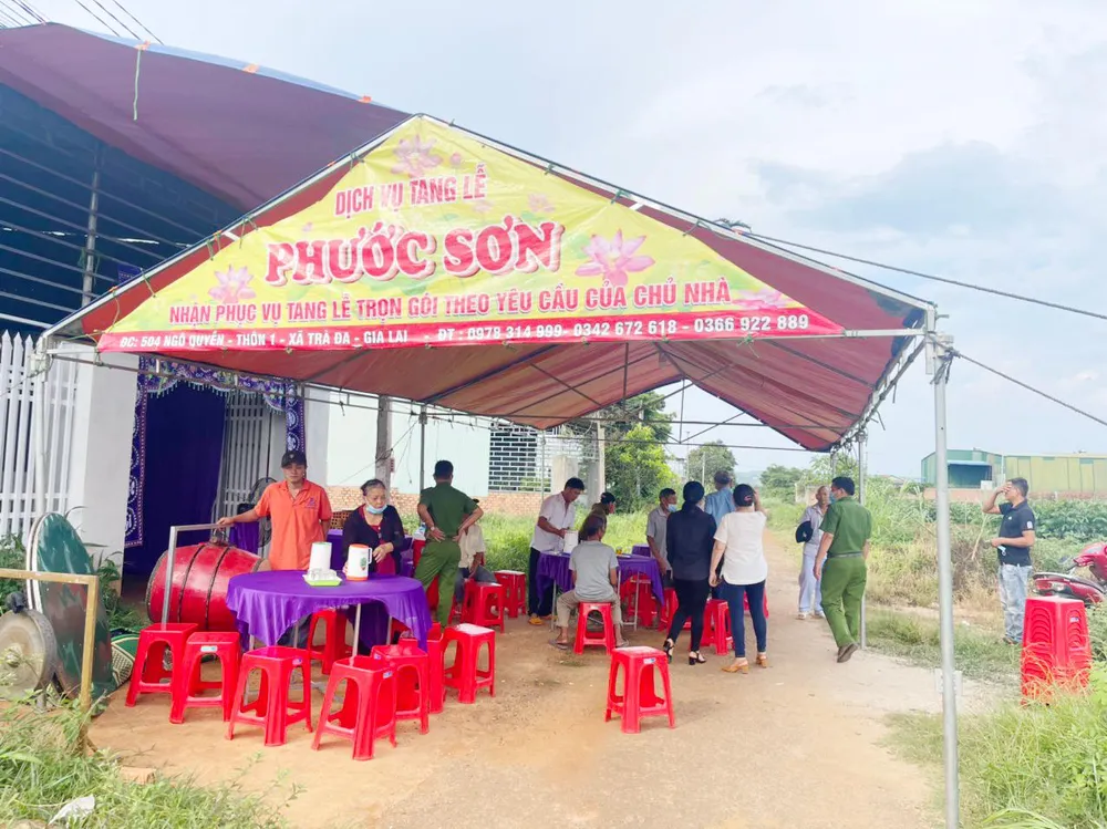 Gia đình cháu T tổ chức lễ tang tại xã Trà Đa. Gia đình cháu T tổ chức lễ tang tại xã Trà Đa.
