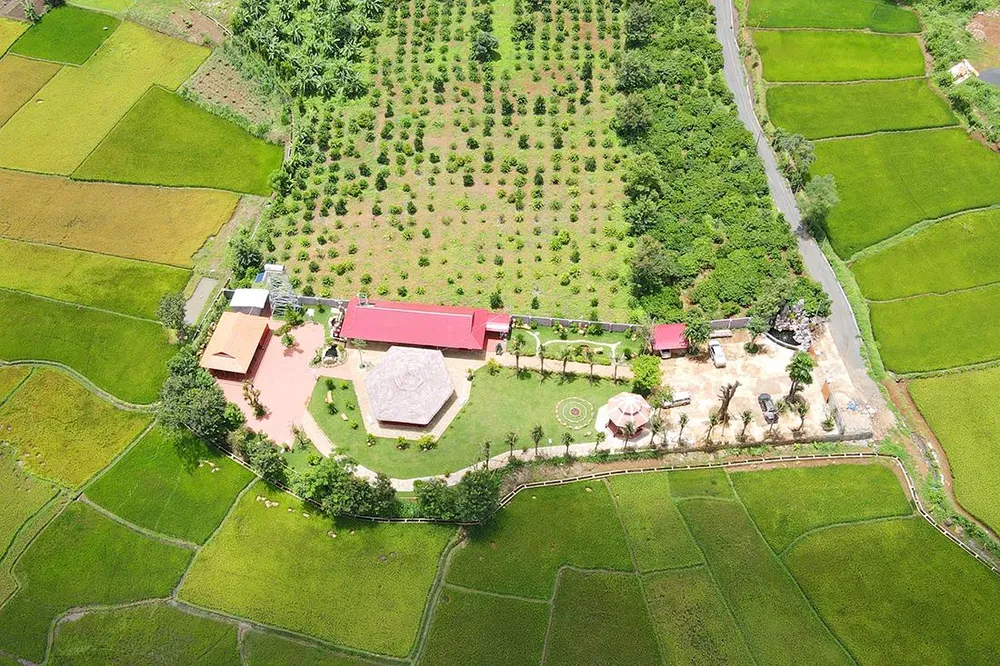 &quot;Biệt phủ&quot; xây dựng trái phép trên đất nông nghiệp. Ảnh: LK