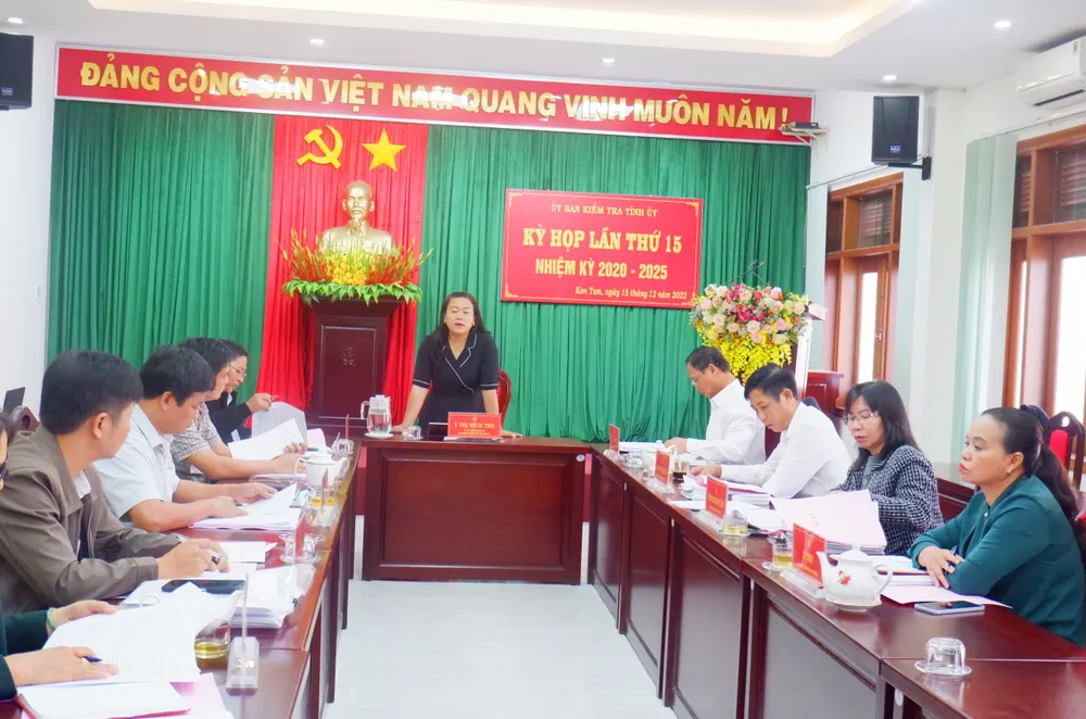 Ủy ban Kiểm tra Tỉnh ủy Kon Tum họp kỳ họp thứ 15. Ảnh: ĐN.