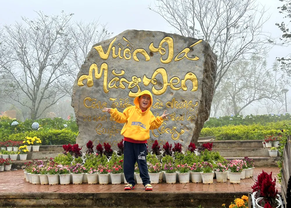 Măng Đen được mệnh danh là Đà Lạt thứ hai ở Tây Nguyên với không khí lạnh, hoang sơ. Măng Đen được mệnh danh là Đà Lạt thứ hai ở Tây Nguyên với không khí lạnh, hoang sơ.