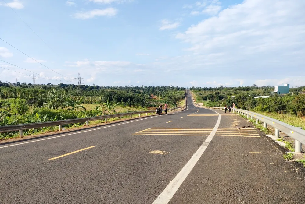 Tuyến tránh Chư Sê hoạt động nhiều năm nay. Ảnh: LK. Tuyến tránh Chư Sê hoạt động nhiều năm nay. Ảnh: LK.