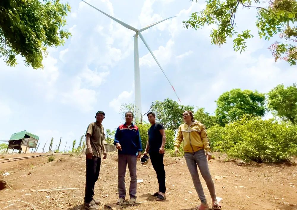 Chậm trễ đền bù, nhiều hộ dân bức xúc khiếu nại vượt cấp. Chậm trễ đền bù, nhiều hộ dân bức xúc khiếu nại vượt cấp.