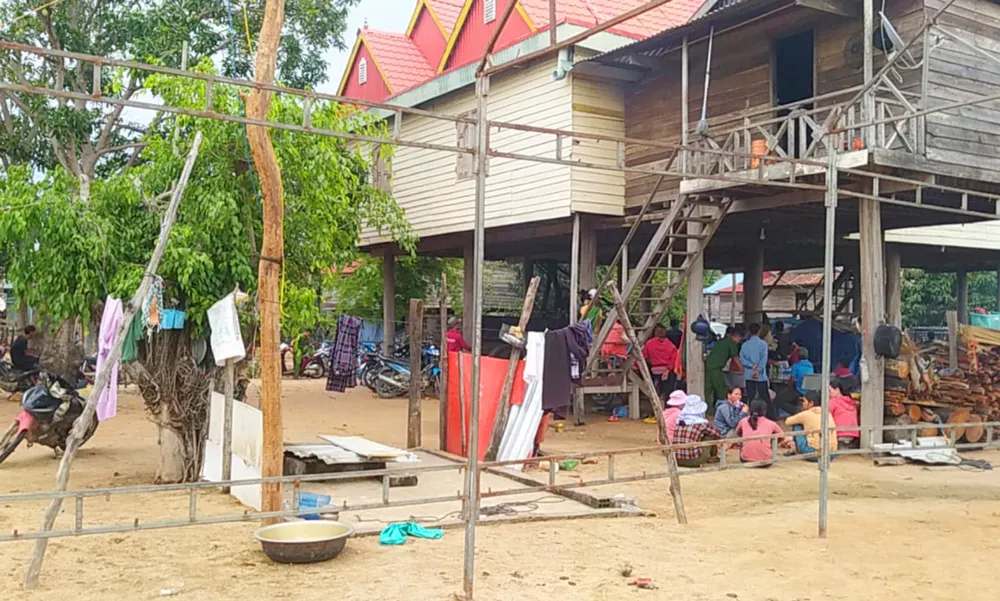 Gia đình tổ chức lo hậu sự. Ảnh: ML. Gia đình tổ chức lo hậu sự. Ảnh: ML.